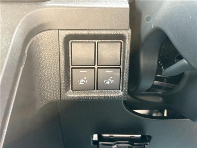 DAIHATSU TANTO FAN CROSS 2023 Image 31