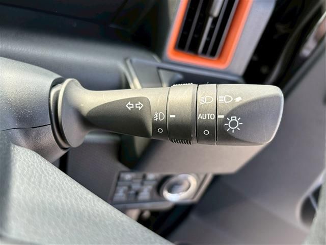 DAIHATSU TANTO FAN CROSS 2023 Image 31