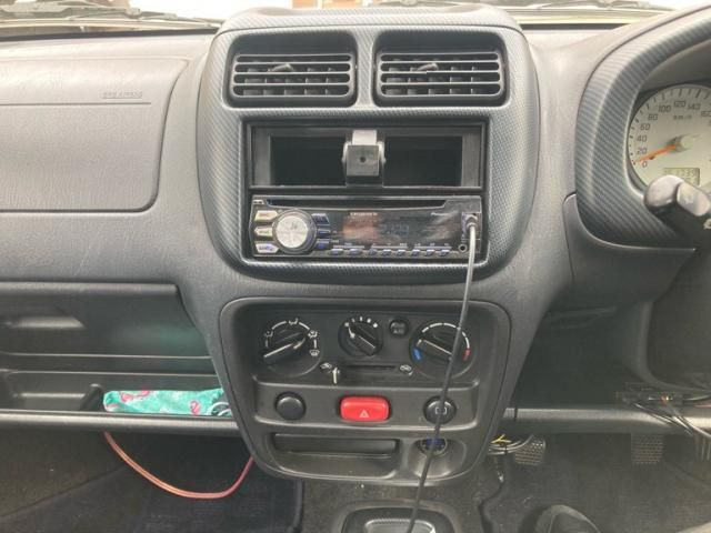 SUZUKI SWIFT 2004 Image 31