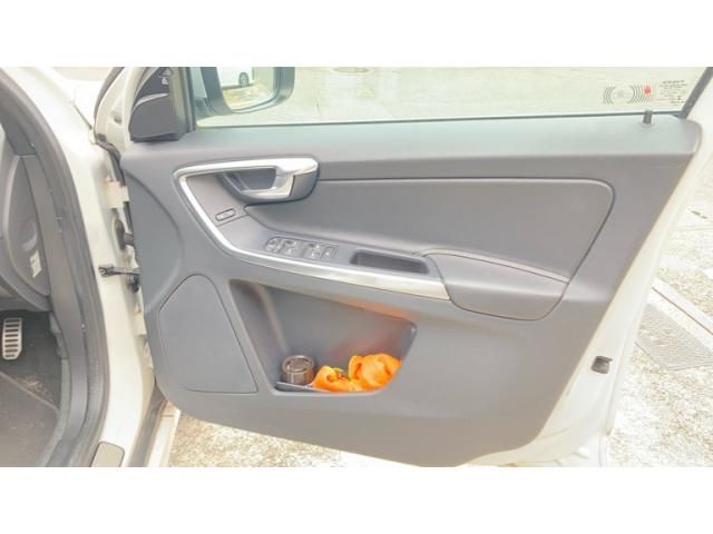 VOLVO XC60 2014 Image 31