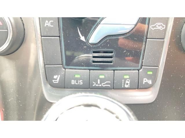 VOLVO XC60 2014 Image 31