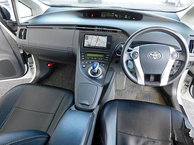 TOYOTA PRIUS 2011 Image 31