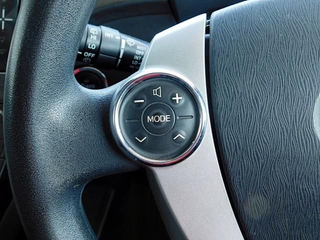 TOYOTA PRIUS 2011 Image 31