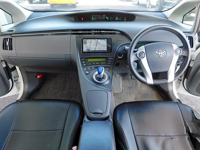 TOYOTA PRIUS 2011 Image 31