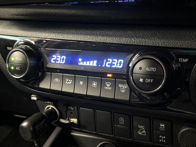 TOYOTA HILUX 4WD 2022 Image 31