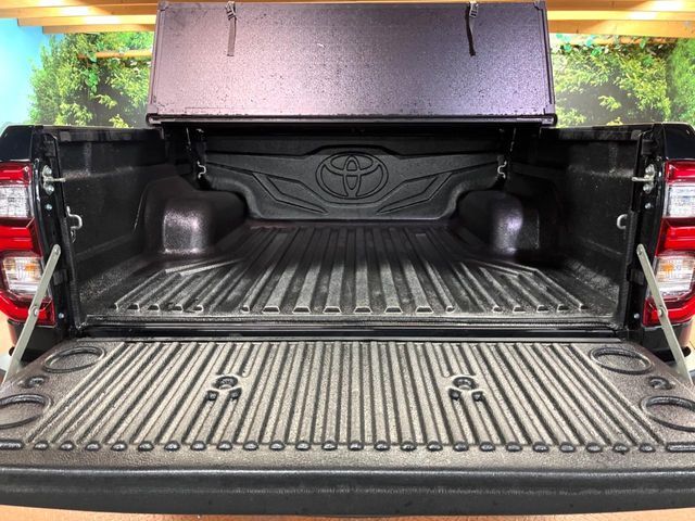 TOYOTA HILUX 4WD 2022 Image 31