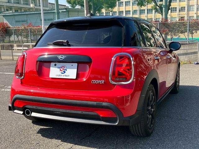 BMW MINI COOPER 5DOOR 2023 Image 31