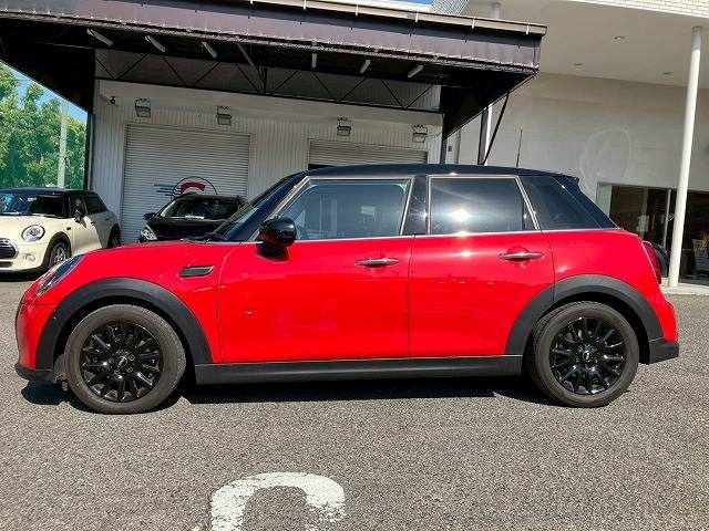 BMW MINI COOPER 5DOOR 2023 Image 31