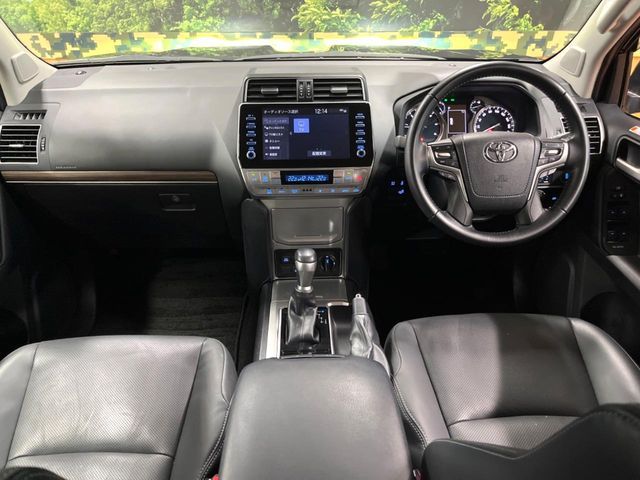 TOYOTA LANDCRUISER PRADO 2023 Image 31