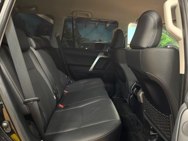 TOYOTA LANDCRUISER PRADO 2023 Image 31