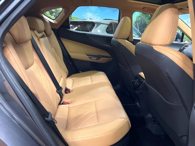 TOYOTA LEXUS NX350H 2022 Image 31
