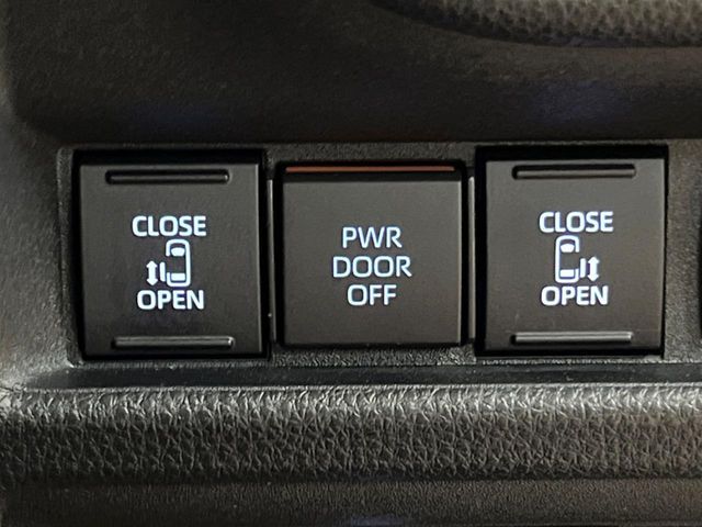 TOYOTA SIENTA HYBRID 2023 Image 31