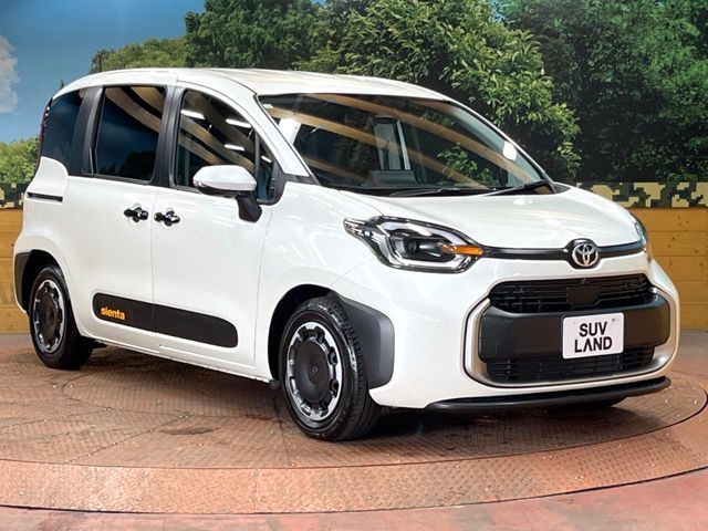 TOYOTA SIENTA HYBRID 2023 Image 31