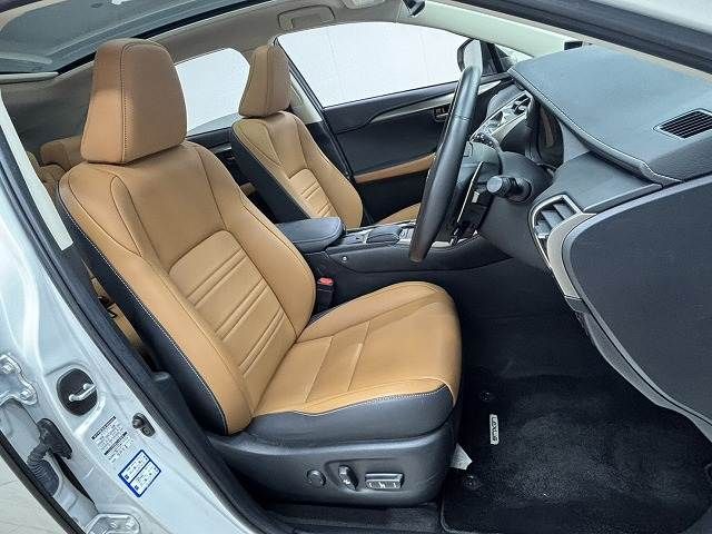 TOYOTA LEXUS NX300H 2021 Image 31