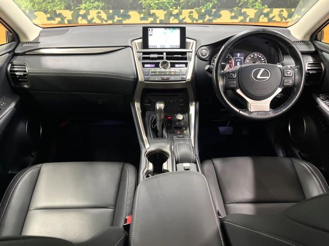 TOYOTA LEXUS NX200T 2017 Image 31