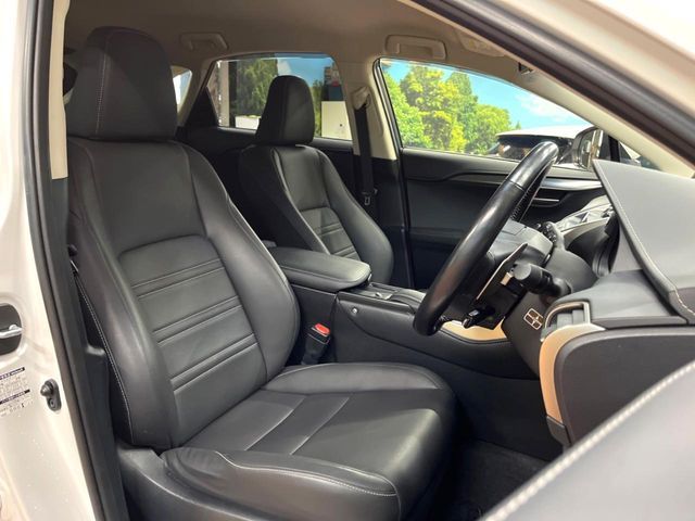 TOYOTA LEXUS NX200T 2017 Image 31