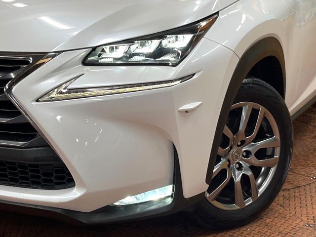 TOYOTA LEXUS NX200T 2017 Image 31