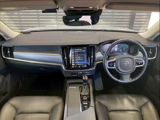 VOLVO V90 2018 Image 31