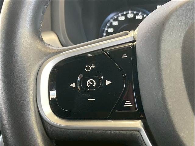 VOLVO V90 2018 Image 31