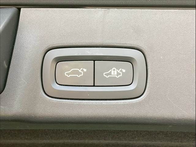 VOLVO V90 2018 Image 31