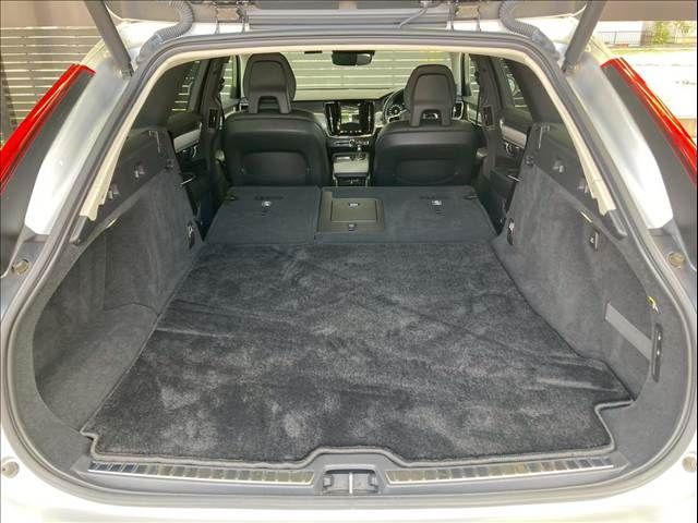 VOLVO V90 2018 Image 31