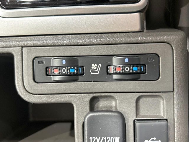 TOYOTA LANDCRUISER PRADO 2023 Image 31