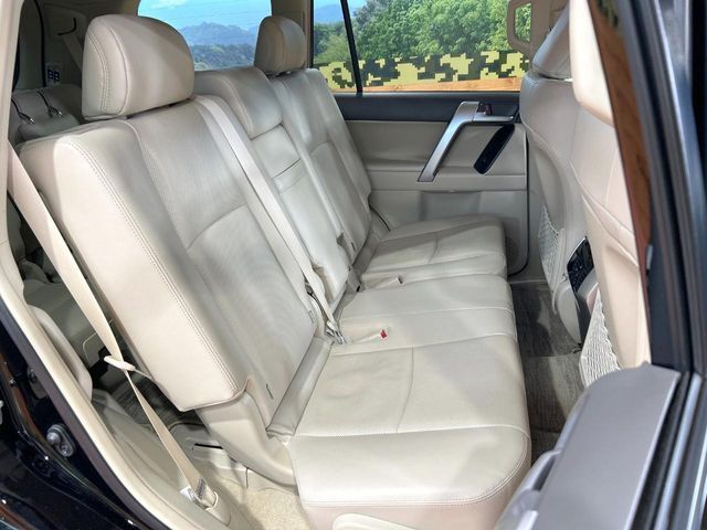 TOYOTA LANDCRUISER PRADO 2023 Image 31
