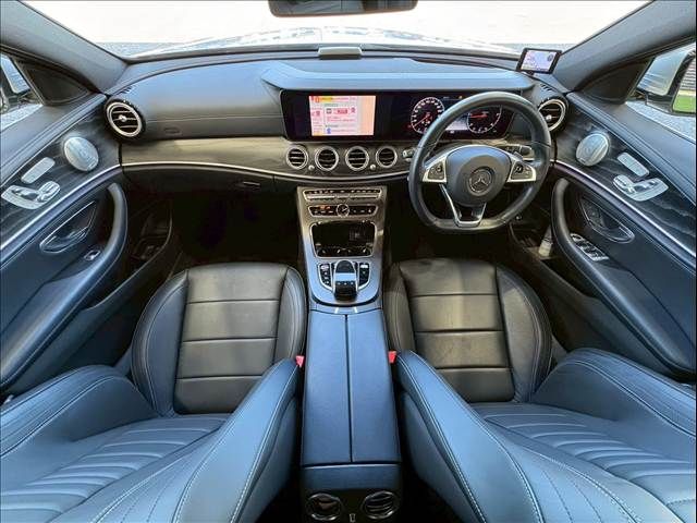 MERCEDES BENZ E CLAS 2018 Image 31