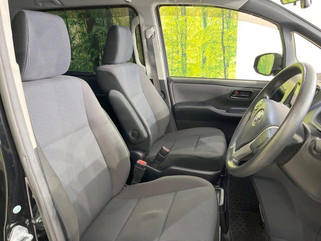 TOYOTA NOAH HYBRID 2014 Image 31