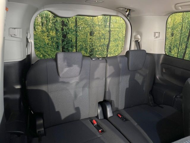 TOYOTA NOAH HYBRID 2014 Image 31