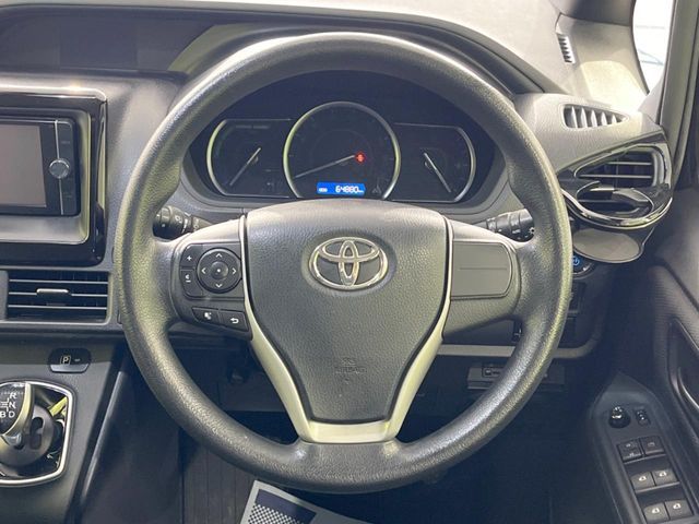 TOYOTA NOAH HYBRID 2014 Image 31