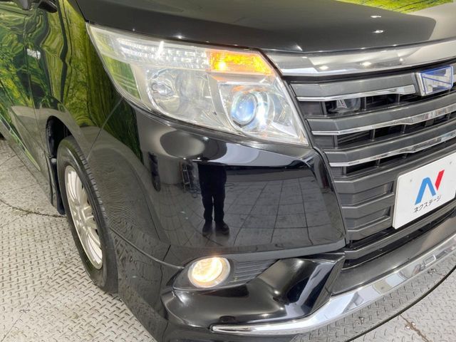 TOYOTA NOAH HYBRID 2014 Image 31