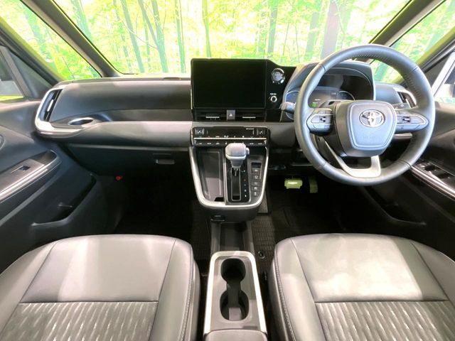 TOYOTA NOAH HYBRID 2025 Image 31