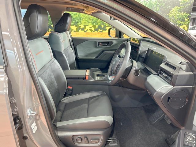 TOYOTA RAV4 HYBRID 4WD 2026 Image 31