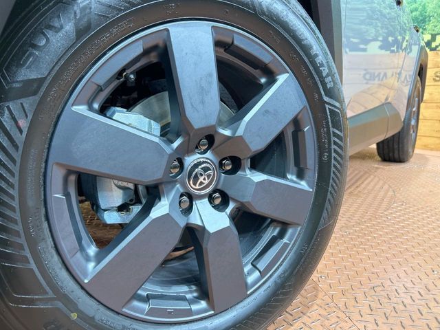 TOYOTA RAV4 HYBRID 4WD 2026 Image 31