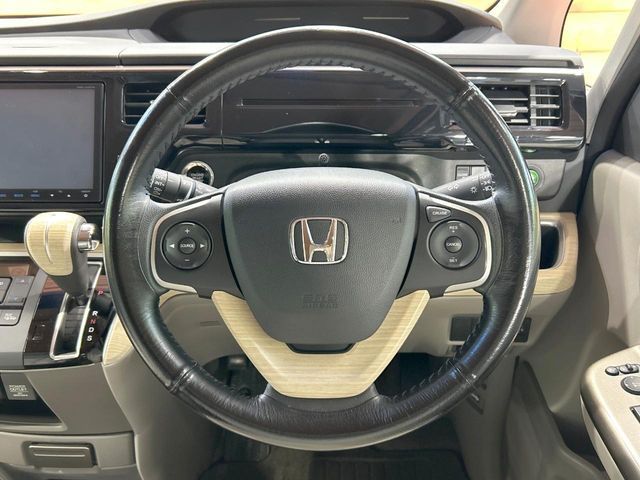 HONDA STEPWAGON 2015 Image 31