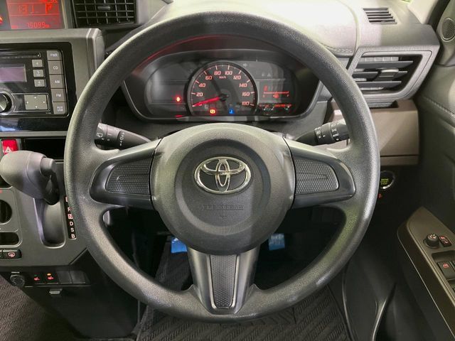 TOYOTA TANK 2017 Image 31