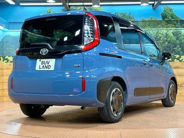 TOYOTA SIENTA HYBRID 2023 Image 31