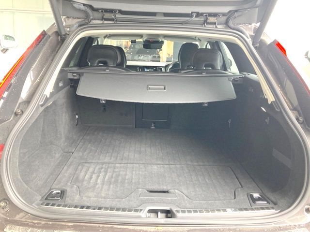 VOLVO V90 2021 Image 31