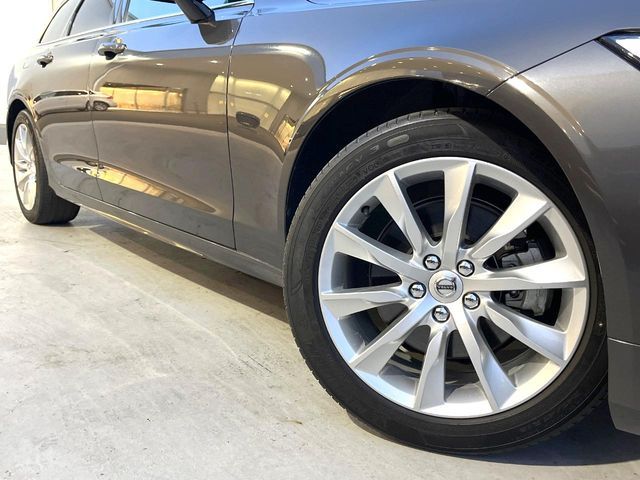 VOLVO V90 2021 Image 31