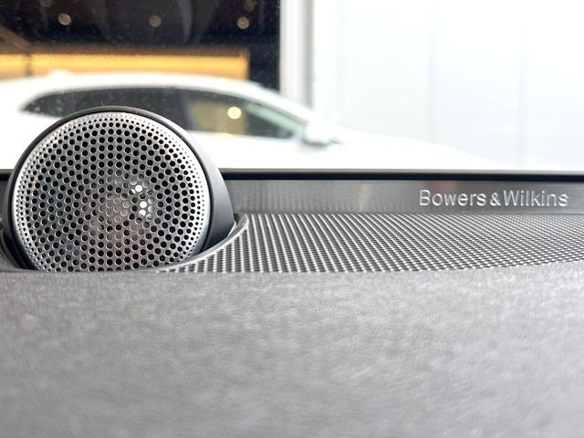 VOLVO S90 2018 Image 31