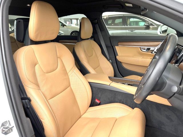 VOLVO S90 2018 Image 31