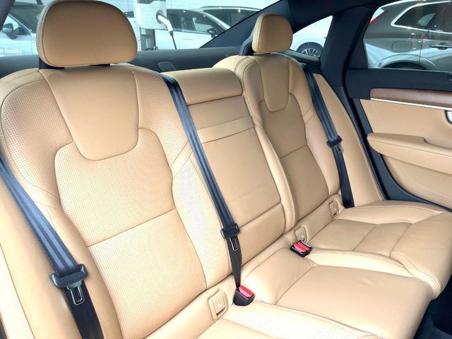 VOLVO S90 2018 Image 31