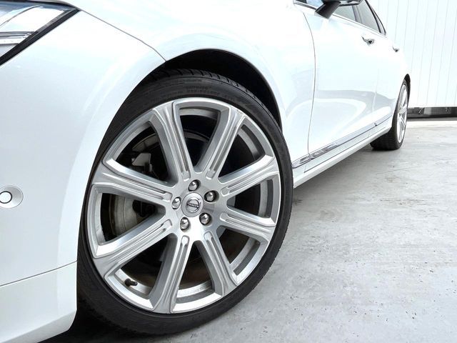 VOLVO S90 2018 Image 31