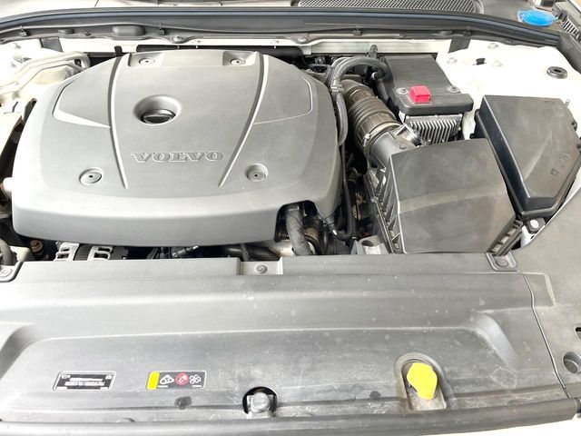 VOLVO S90 2018 Image 31