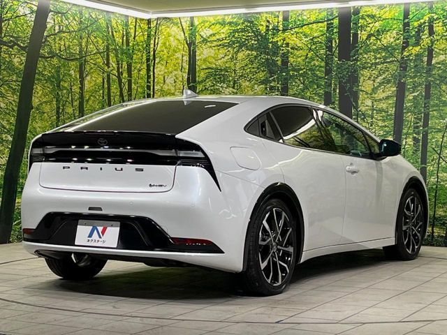 TOYOTA PRIUS PHV 2023 Image 31