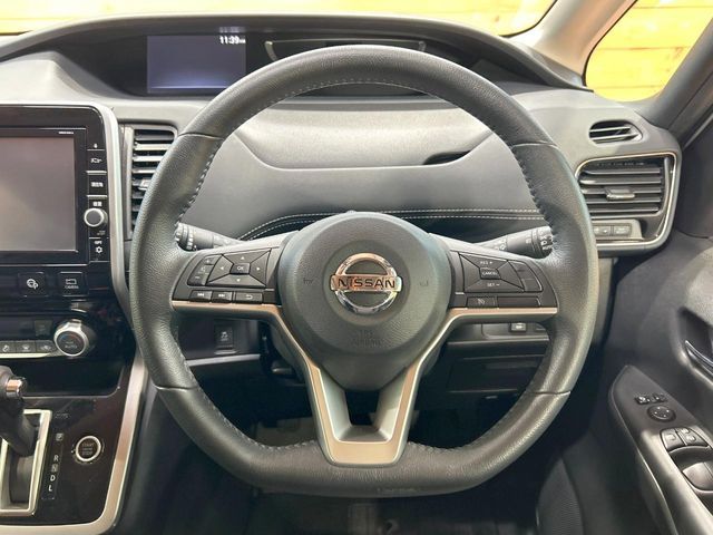 NISSAN SERENA  S-HYBRID 2017 Image 31