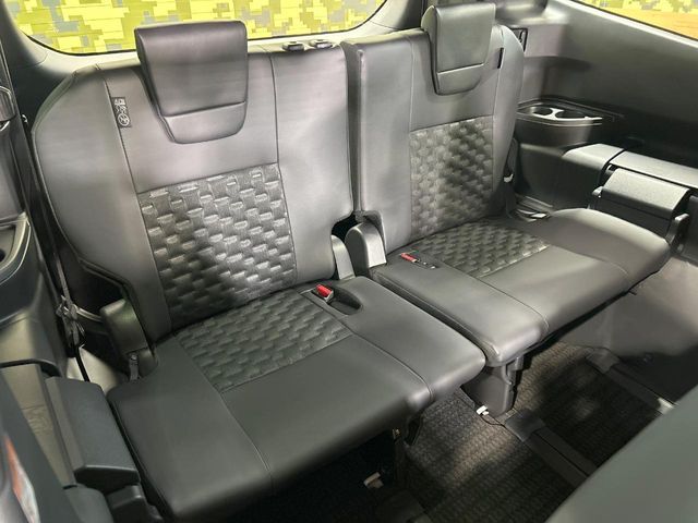 TOYOTA VOXY HYBRID 2026 Image 31