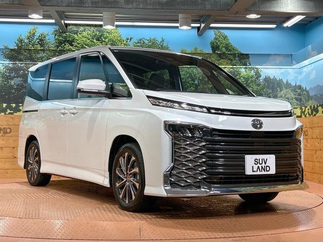 TOYOTA VOXY HYBRID 2026 Image 31