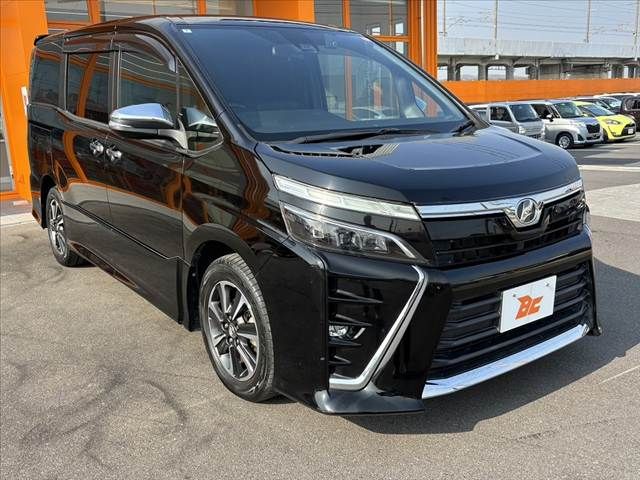 TOYOTA VOXY 2018 Image 31